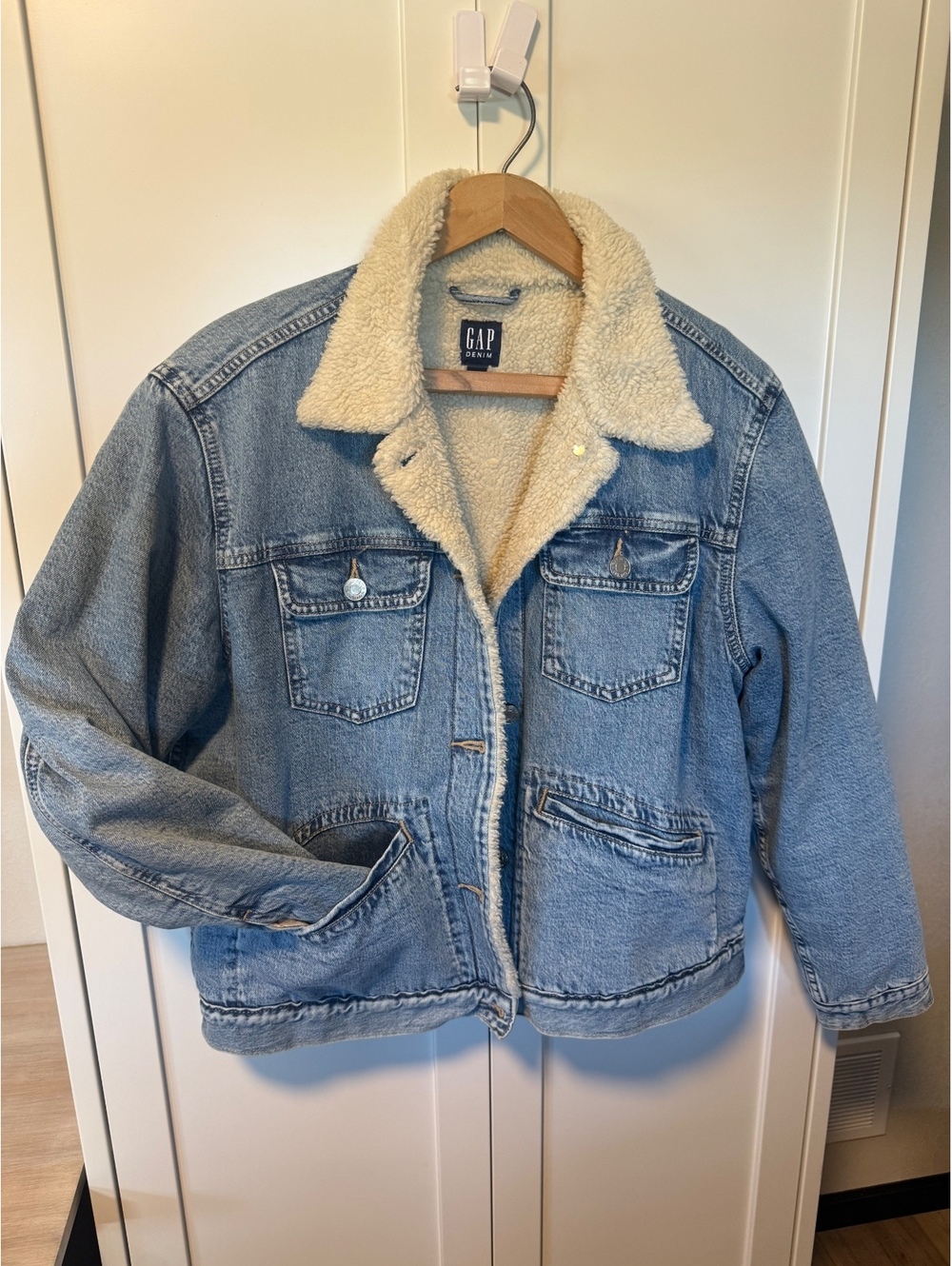 GAP Women’s Denim Sherpa Lined Light Blue Denim Jacket